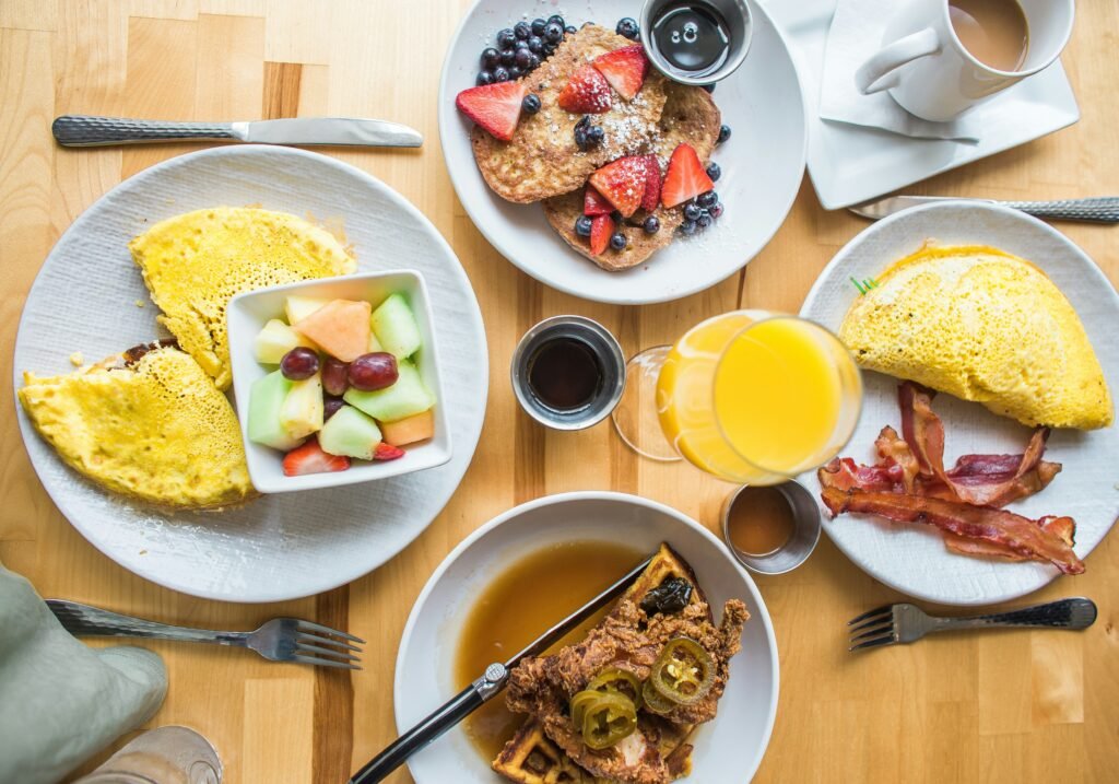 Diifrent types of food items shows a visual representation of Greggs Breakfast